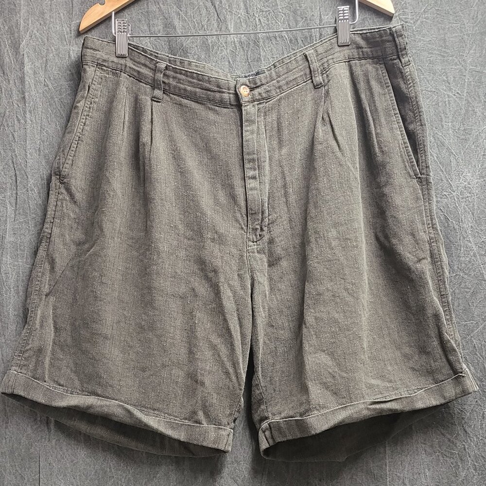 Men's Size 38 Pleated Gray Shorts